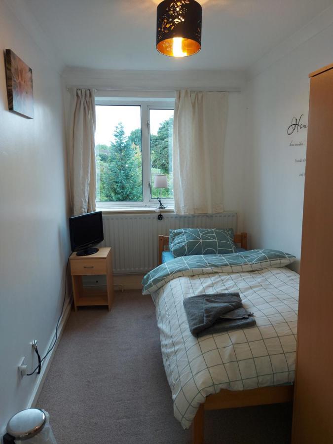 Willen Spacious And Serene Stay Near Milton Keynes Centre מראה חיצוני תמונה