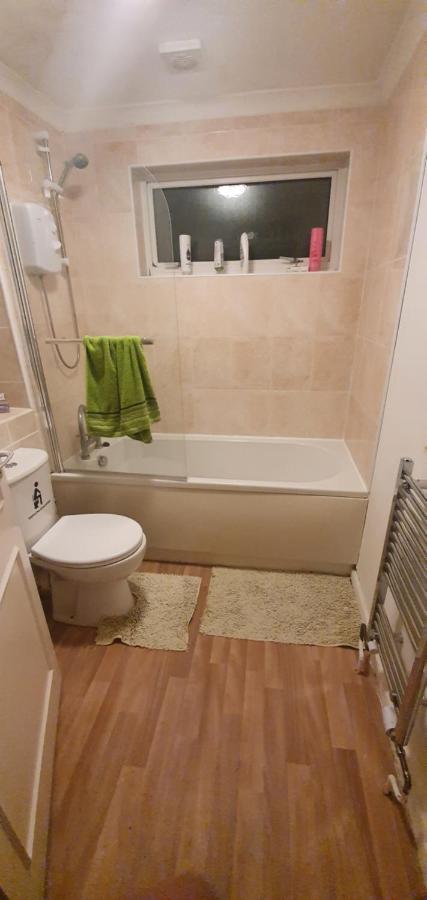 Willen Spacious And Serene Stay Near Milton Keynes Centre מראה חיצוני תמונה