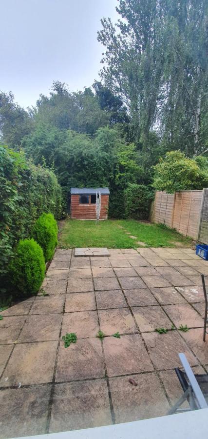 Willen Spacious And Serene Stay Near Milton Keynes Centre מראה חיצוני תמונה