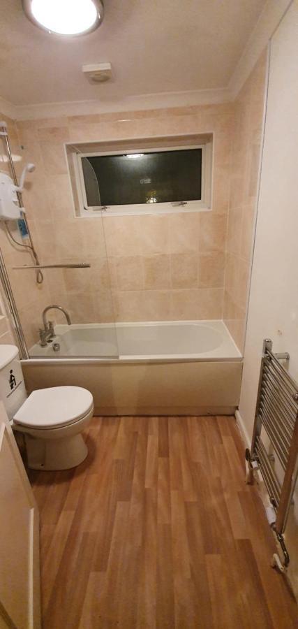Willen Spacious And Serene Stay Near Milton Keynes Centre מראה חיצוני תמונה