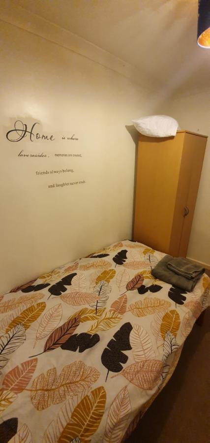 Willen Spacious And Serene Stay Near Milton Keynes Centre מראה חיצוני תמונה
