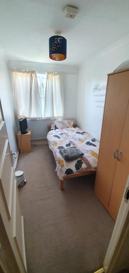 Willen Spacious And Serene Stay Near Milton Keynes Centre מראה חיצוני תמונה