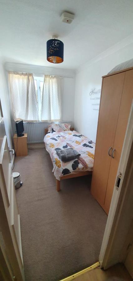 Willen Spacious And Serene Stay Near Milton Keynes Centre מראה חיצוני תמונה