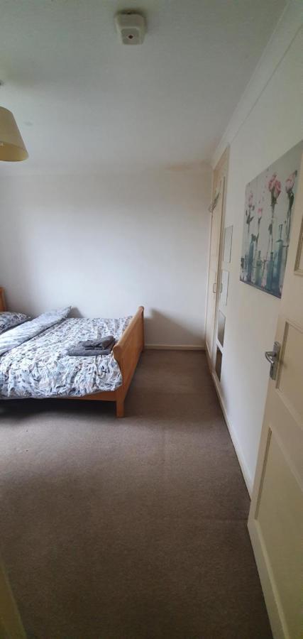 Willen Spacious And Serene Stay Near Milton Keynes Centre מראה חיצוני תמונה